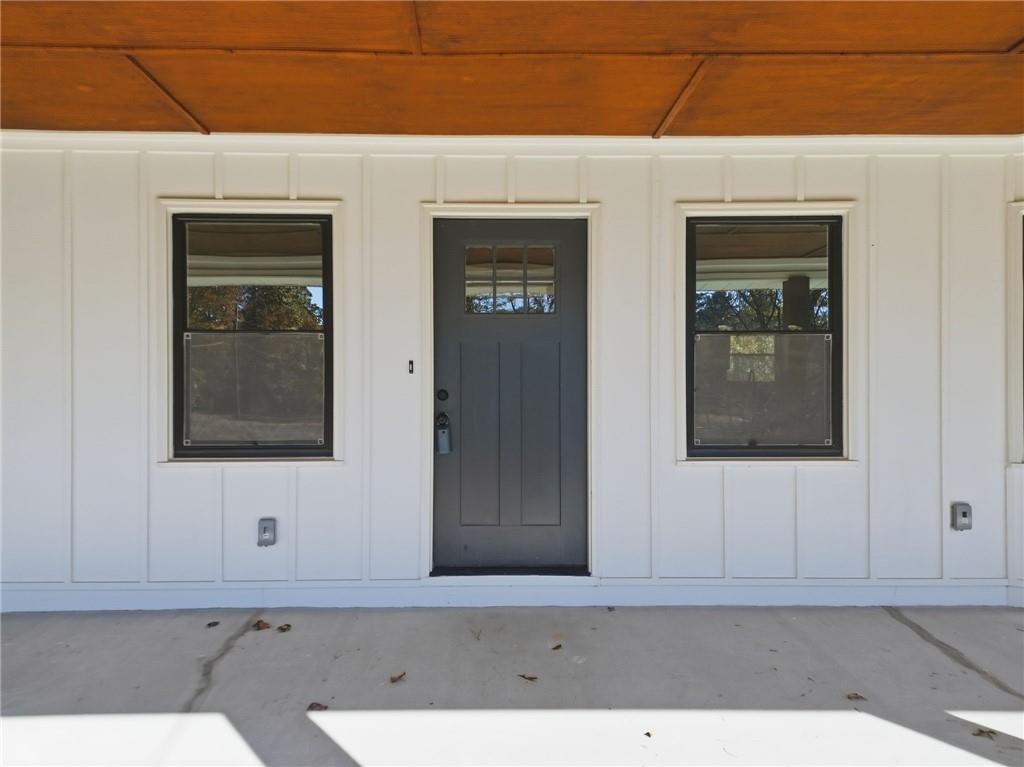 2185 Ridge Road Douglasville, GA 30134 - Photo 4 of 44 a view of a window