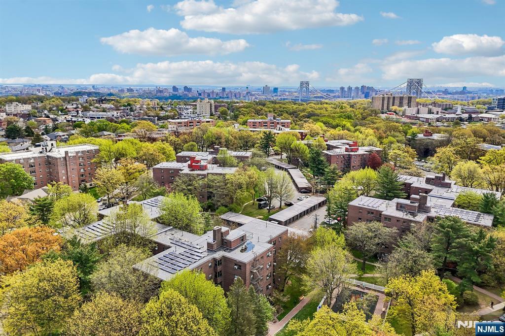 3060 Edwin Avenue, Unit 3D Fort Lee, NJ 07024 - Photo 13 of 16 a view of a city
