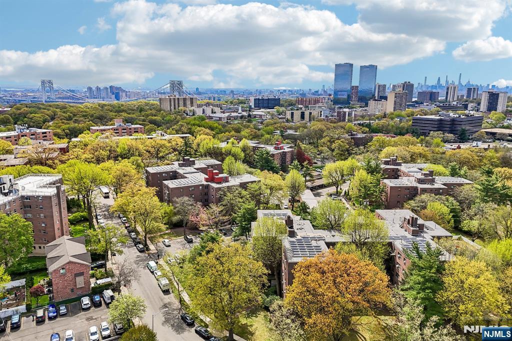 3060 Edwin Avenue, Unit 3D Fort Lee, NJ 07024 - Photo 14 of 16 a view of a city