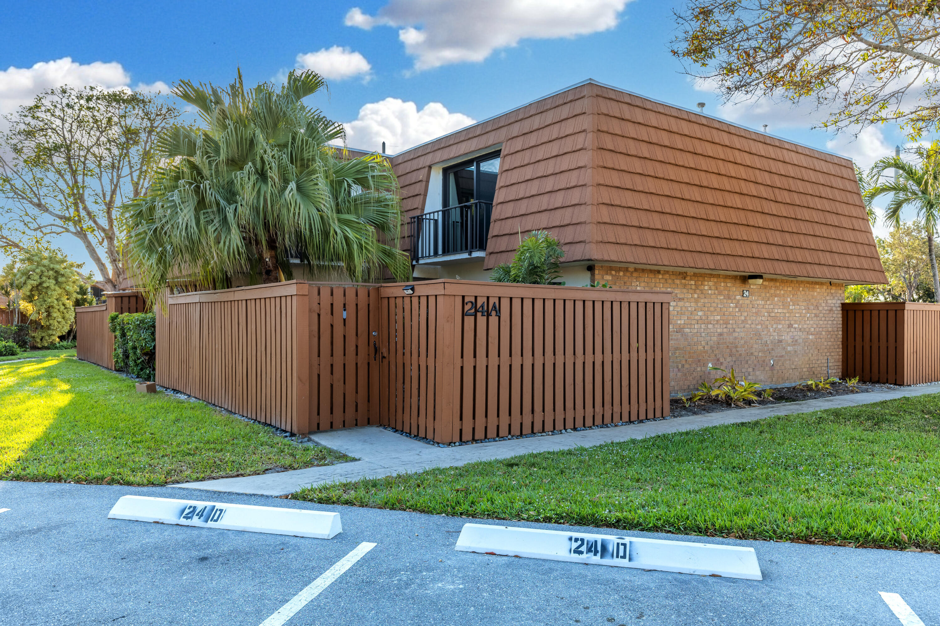 3900 County Line Road, Unit 24A Tequesta, FL 33469 - Photo 40 of 47 001_001_28