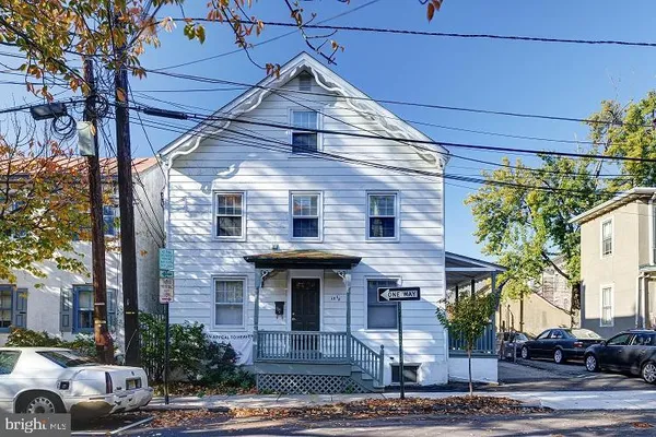 $2,950 | 13 Charlton Street, Unit 1, Princeton, NJ 08540