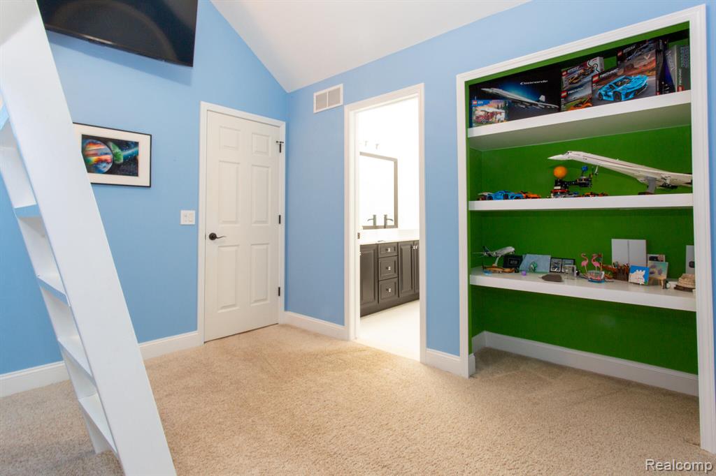 414 Roundview Drive Rochester, MI 48307 - Photo 16 of 57 Gallery Image 16