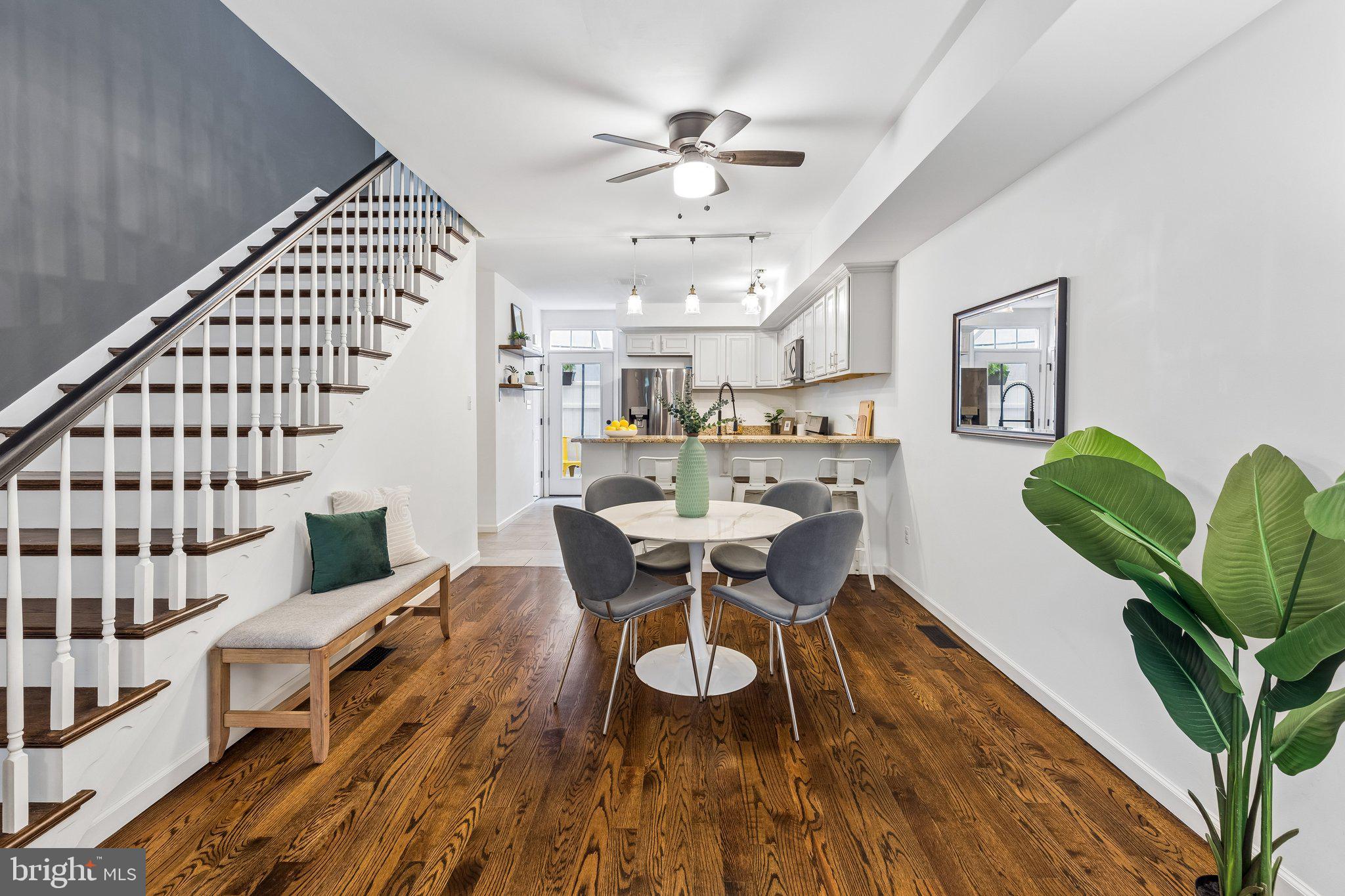 1002 South Chadwick Street Philadelphia, PA 19146 - Photo 3 of 21