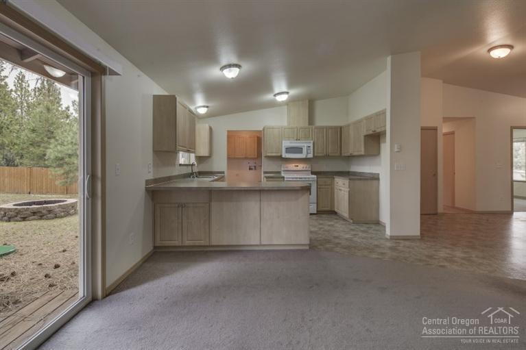 19122 Shoshone Road Bend, OR 97702 - Photo 7 of 25 Additional Photo
