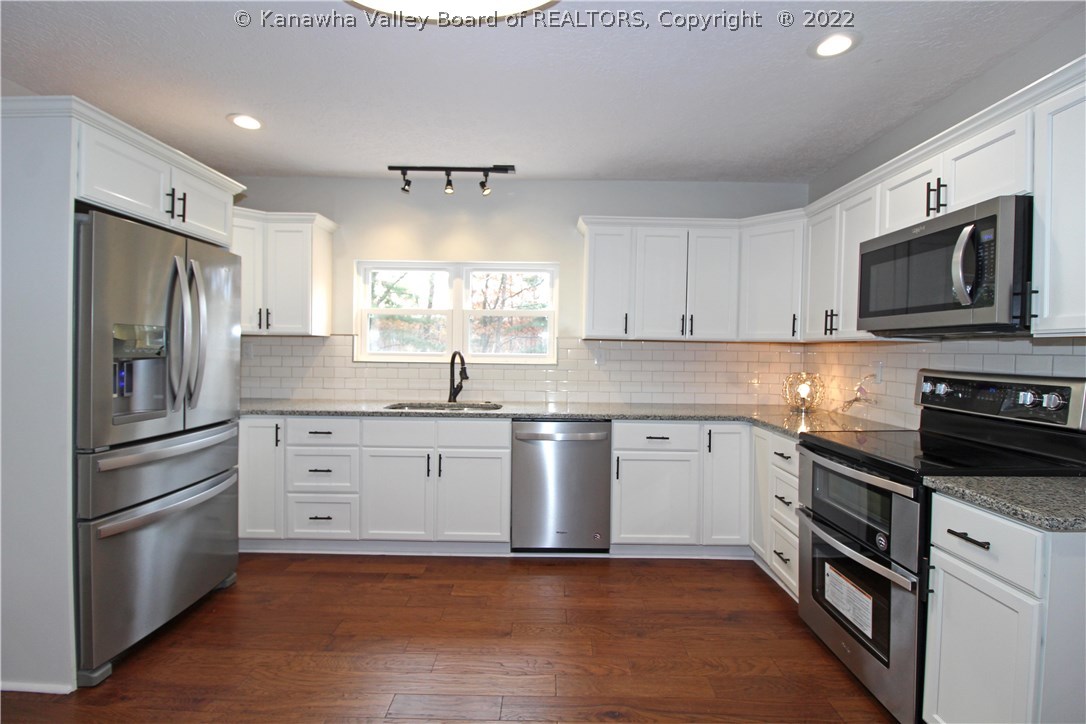 1601 Longridge Road Charleston, WV 25314 - Photo 5 of 19 Gallery Image 5