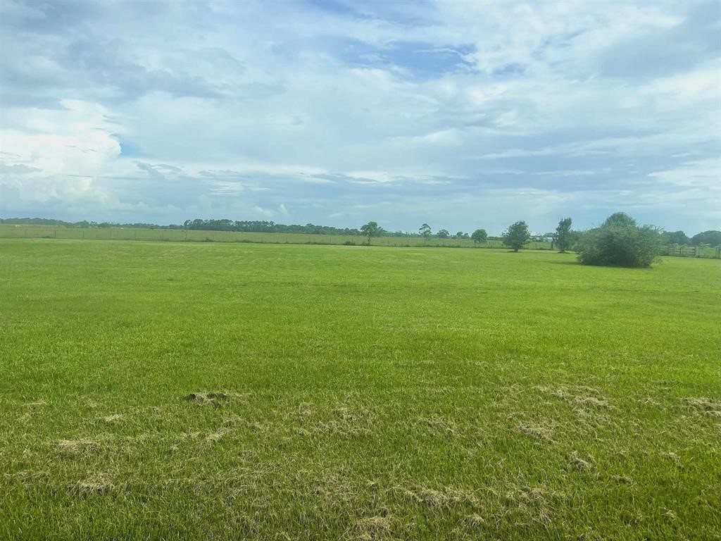 13979 Shellhammer Road Winnie, TX 77665 - Photo 39 of 47 a view of an ocean and beach
