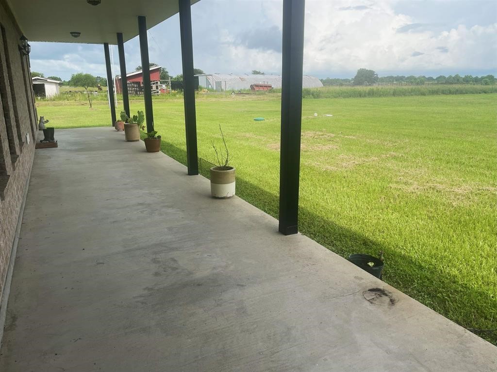 13979 Shellhammer Road Winnie, TX 77665 - Photo 40 of 47 a view of an ocean from a balcony