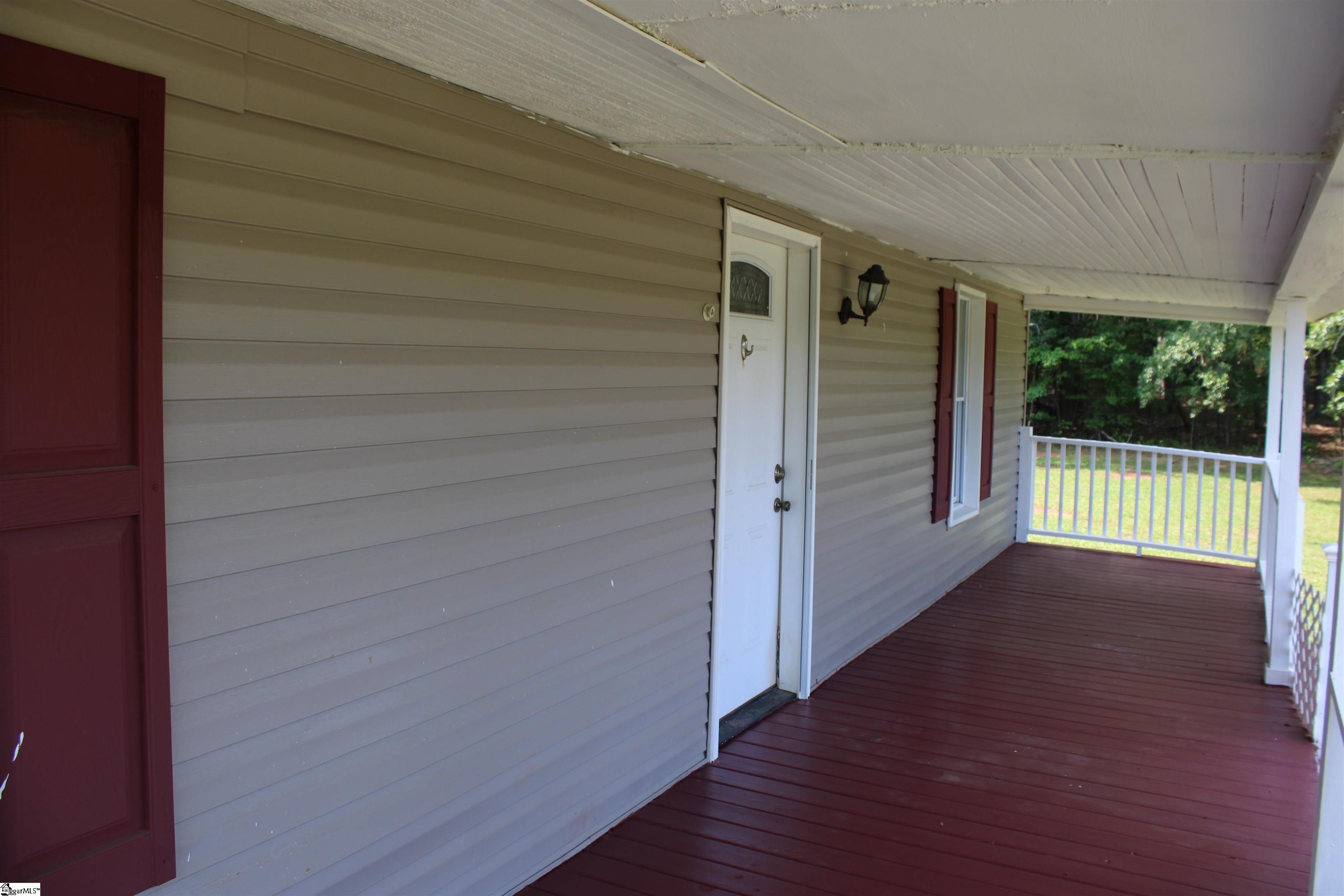295 Dorn Street Westminster, SC 29693 - Photo 6 of 36
