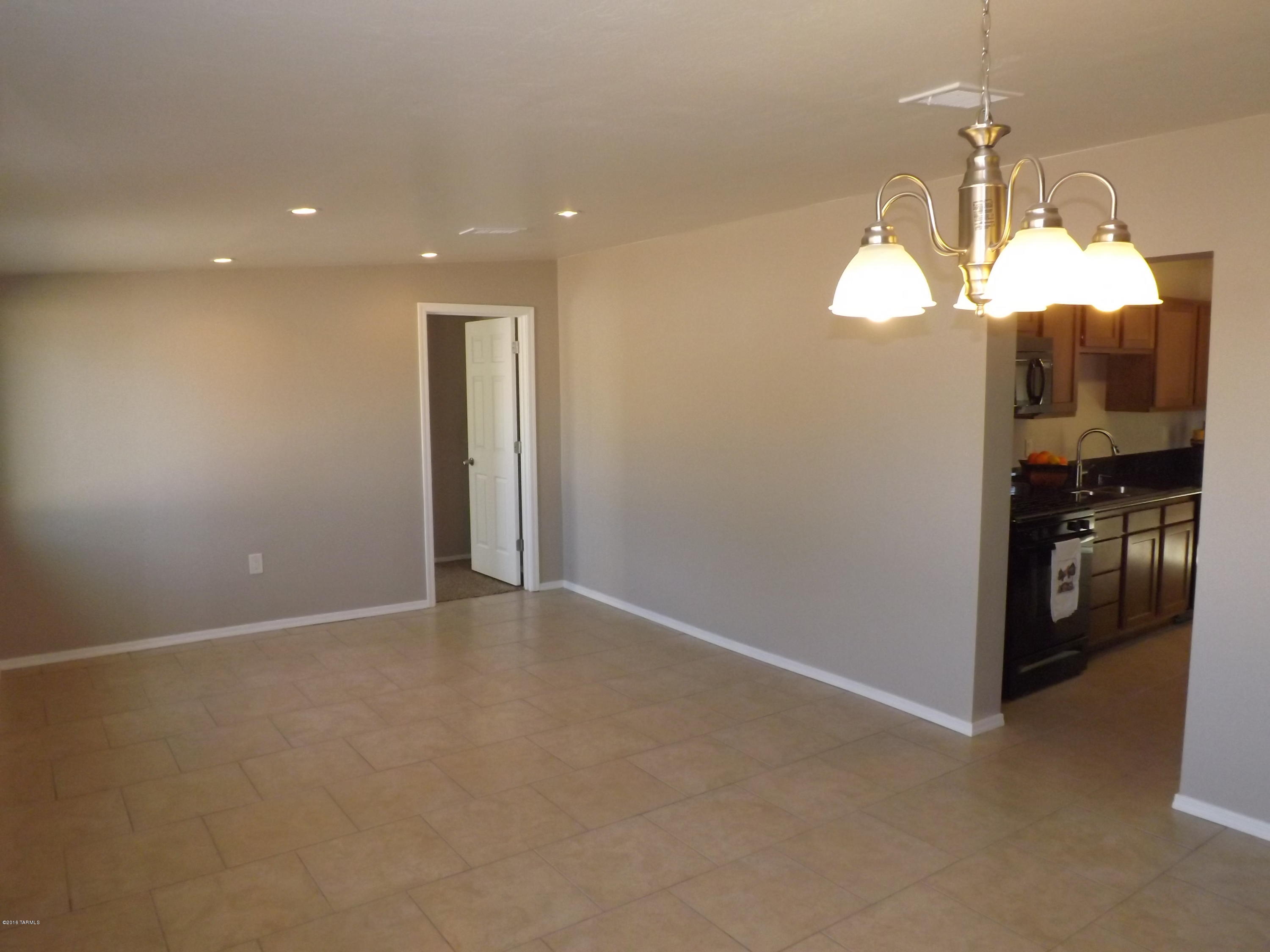 2235 South Miramonte Stravenue Tucson, AZ 85713 - Photo 11 of 34