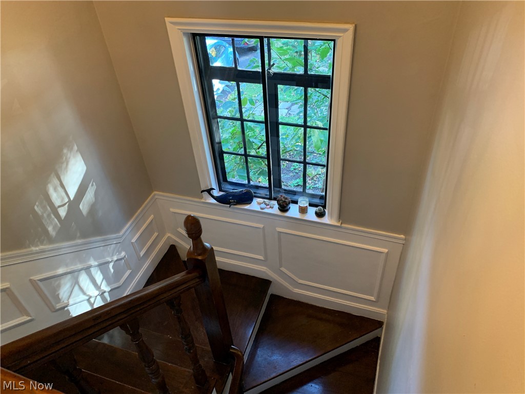 15565 Brewster Road Cleveland, OH 44112 - Photo 13 of 34