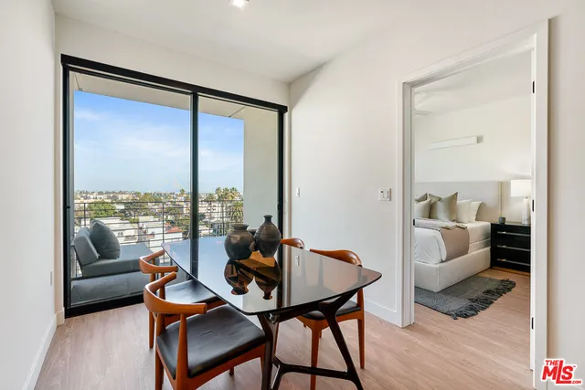 $4,695 | 3688 Overland Avenue, Unit PH10, Los Angeles, CA 90034