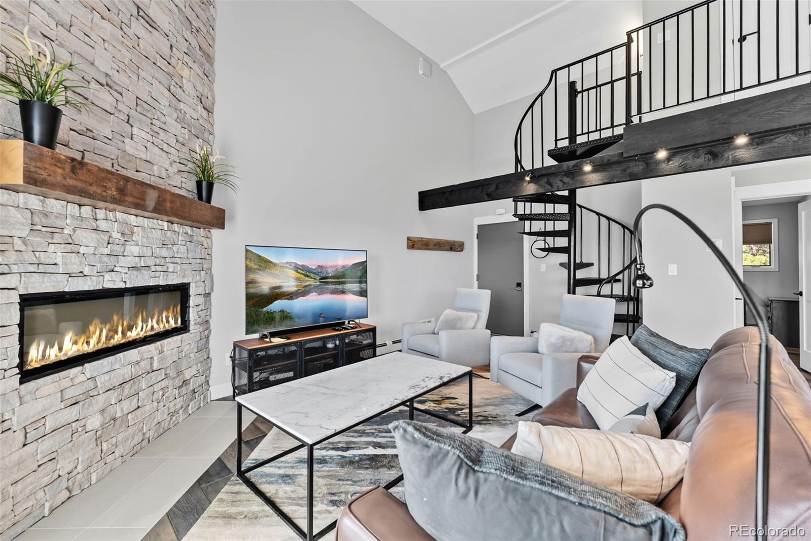 9825 Ryan Gulch Road, Unit 304 Silverthorne, CO 80498 - Photo 3 of 32