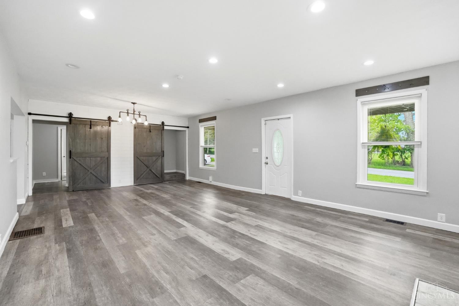 5426 Fletcher Chapel Road Springfield, OH 45502 - Photo 5 of 33