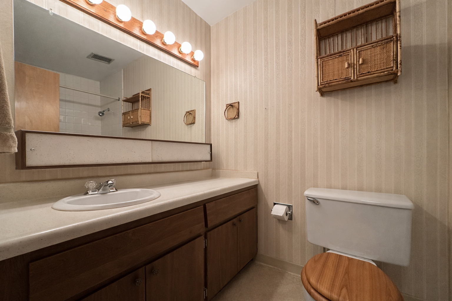 9820 South Pulaski Road, Unit 122 Oak Lawn, IL 60453 - Photo 17 of 32 Gallery Image 17