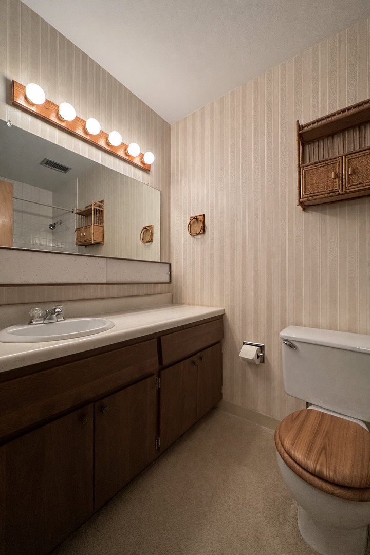 9820 South Pulaski Road, Unit 122 Oak Lawn, IL 60453 - Photo 18 of 32 Gallery Image 18
