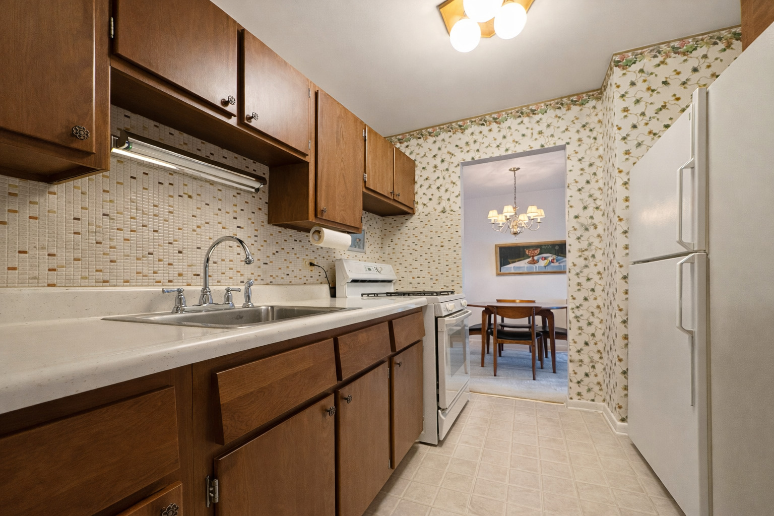 9820 South Pulaski Road, Unit 122 Oak Lawn, IL 60453 - Photo 5 of 28