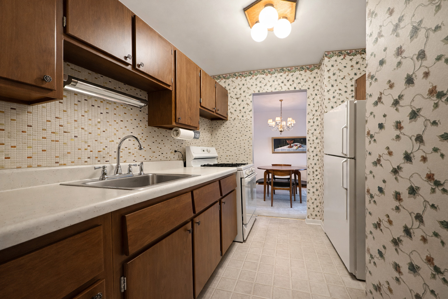 9820 South Pulaski Road, Unit 122 Oak Lawn, IL 60453 - Photo 5 of 32 Gallery Image 5