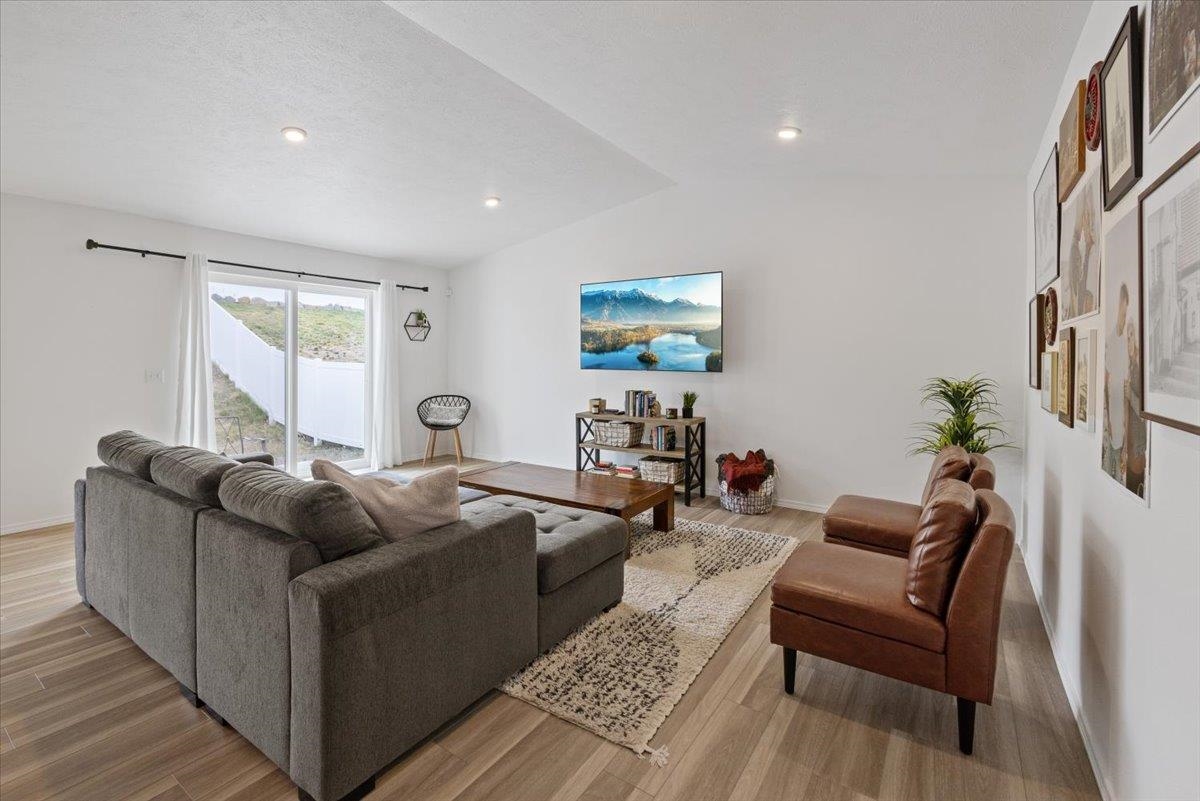 1219 South Greenacres Road Greenacres, WA 99016 - Photo 5 of 20 Gallery Image 5