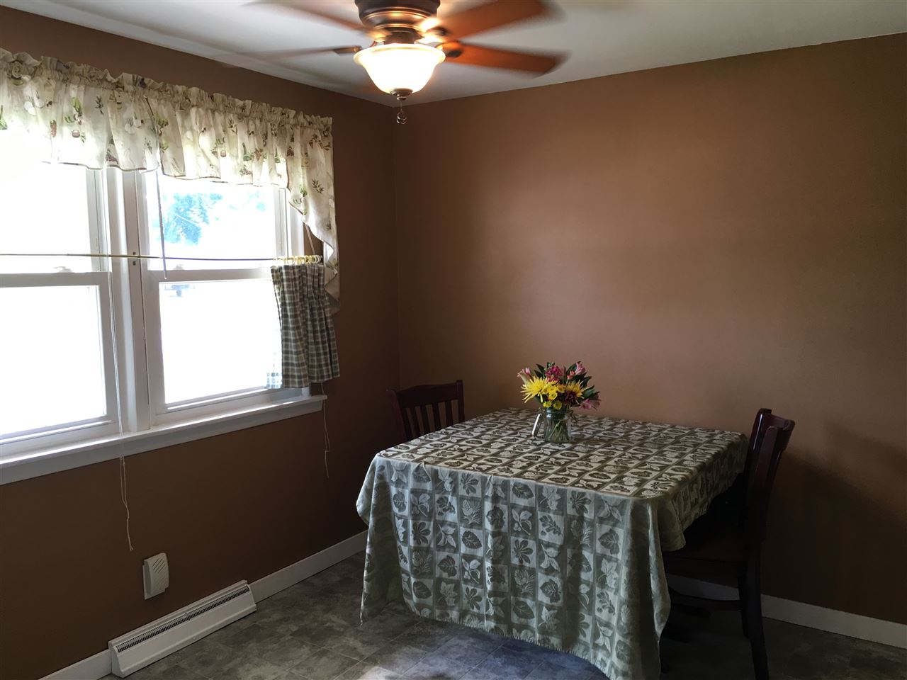 301 Sherwood Park Road Washington, IL 61571 - Photo 15 of 35 Gallery Image 15