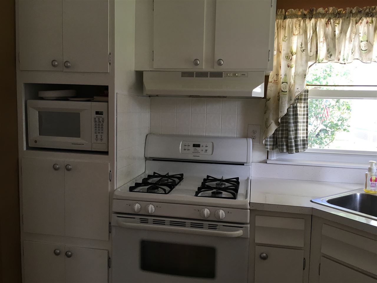 301 Sherwood Park Road Washington, IL 61571 - Photo 17 of 35 Gallery Image 17