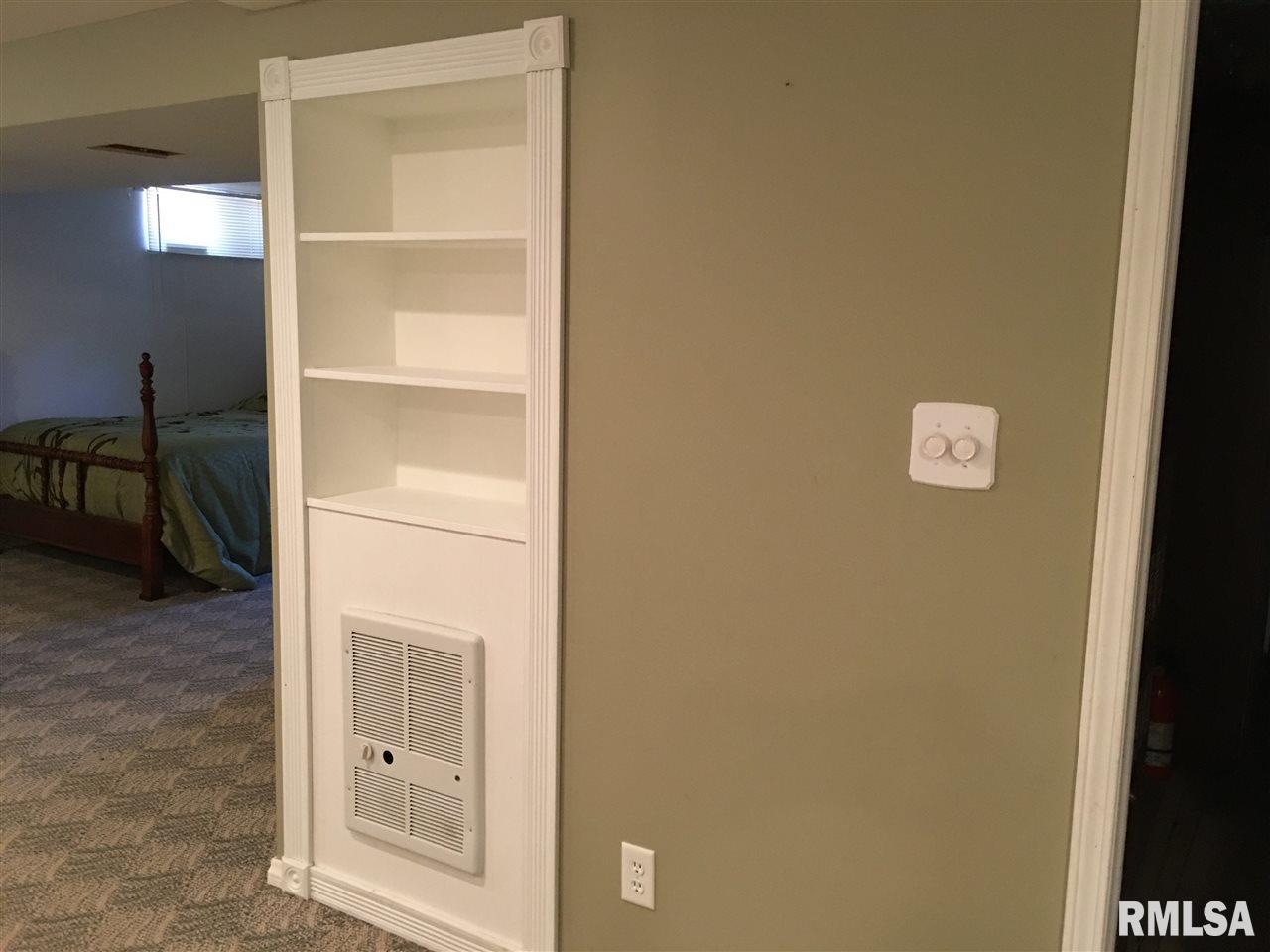 301 Sherwood Park Road Washington, IL 61571 - Photo 30 of 35 Gallery Image 30