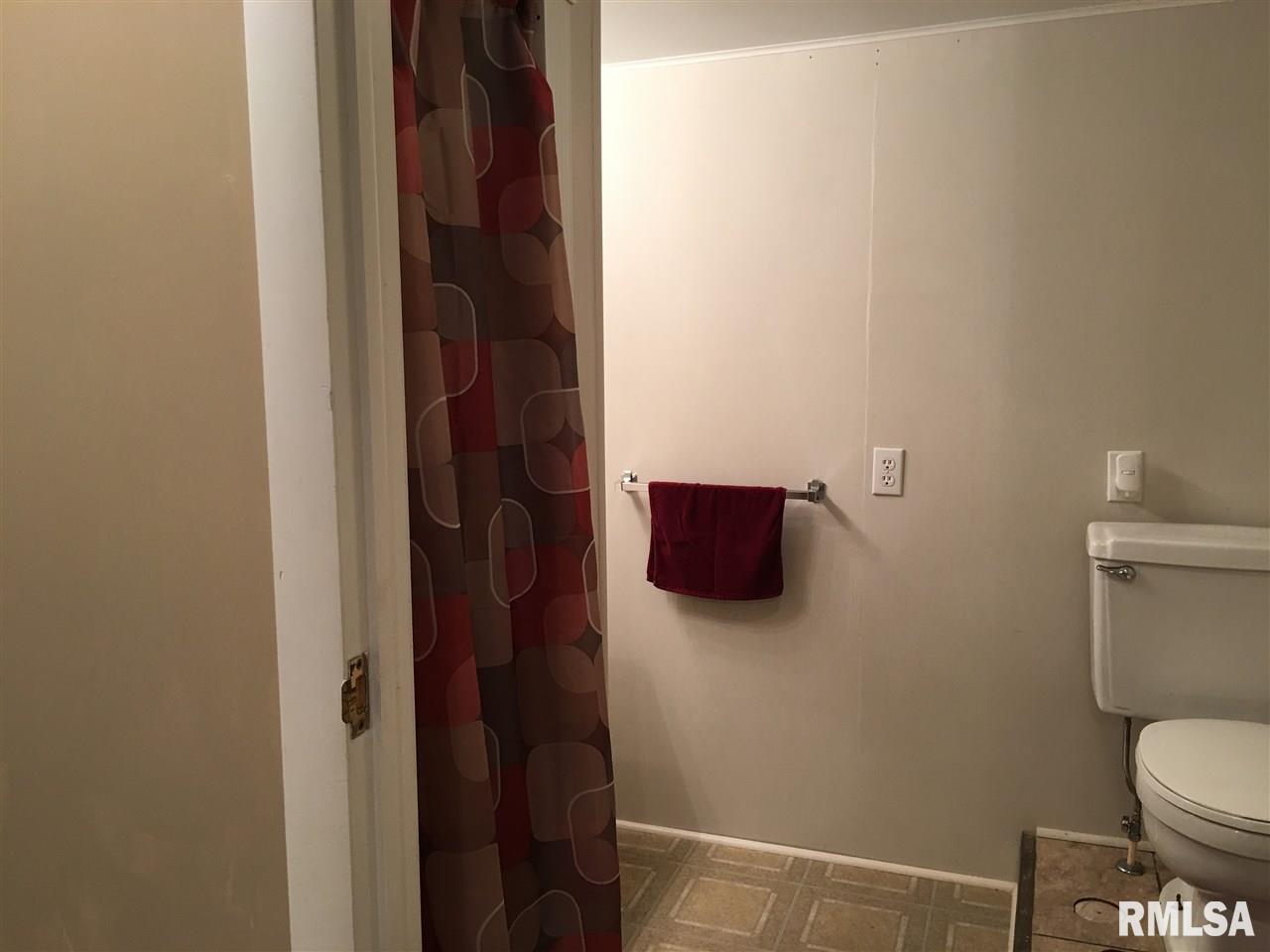 301 Sherwood Park Road Washington, IL 61571 - Photo 33 of 35 Gallery Image 33