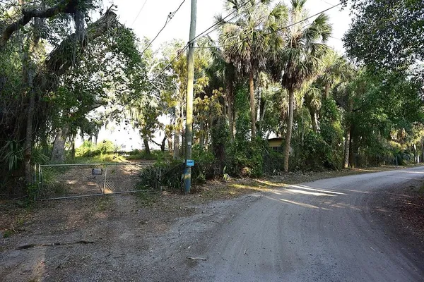 $400,000 | 7610 Anna Avenue, Gibsonton, FL 33534