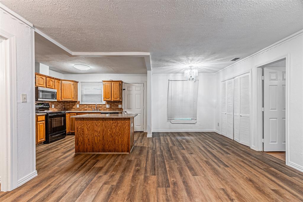 2618 Centerville Road Dallas, TX 75228 - Photo 8 of 35