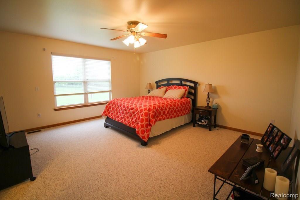 5604 Genesee Road Lapeer, MI 48446 - Photo 10 of 20 Final (16 of 22).jpg