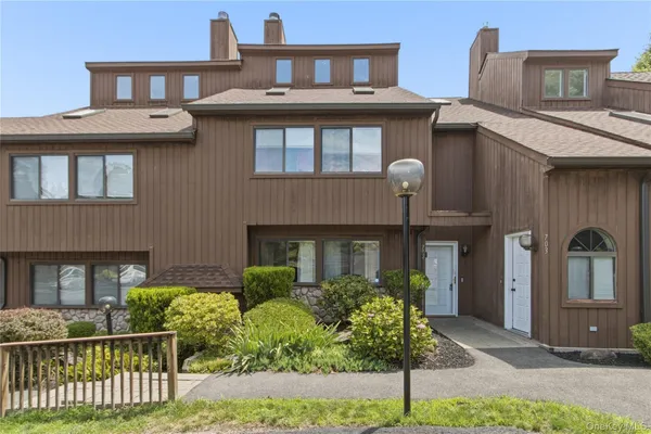 $349,900 | 702 Scenic Lane, Poughkeepsie, NY 12603