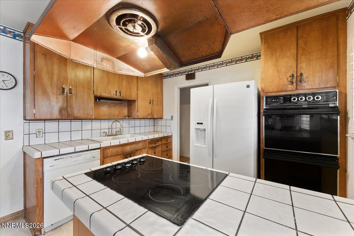 640 Rosewood Drive Reno, NV 89509 - Photo 11 of 39 08-DS208655