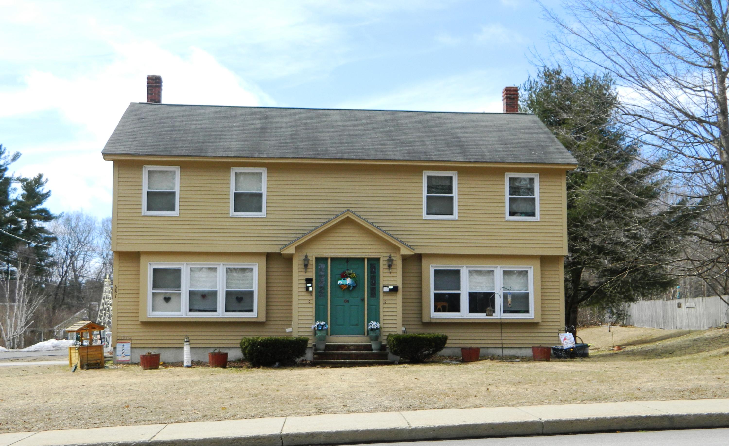 387 Main Street Springvale, ME 04083 - Photo 1 of 17 Exterior Front - 387 Main Street Springv