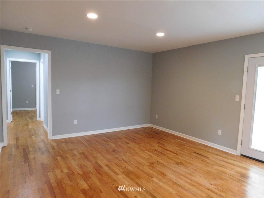 12054 Southeast 192nd Street Renton, WA 98058 - Photo 11 of 25 Gallery Image 11