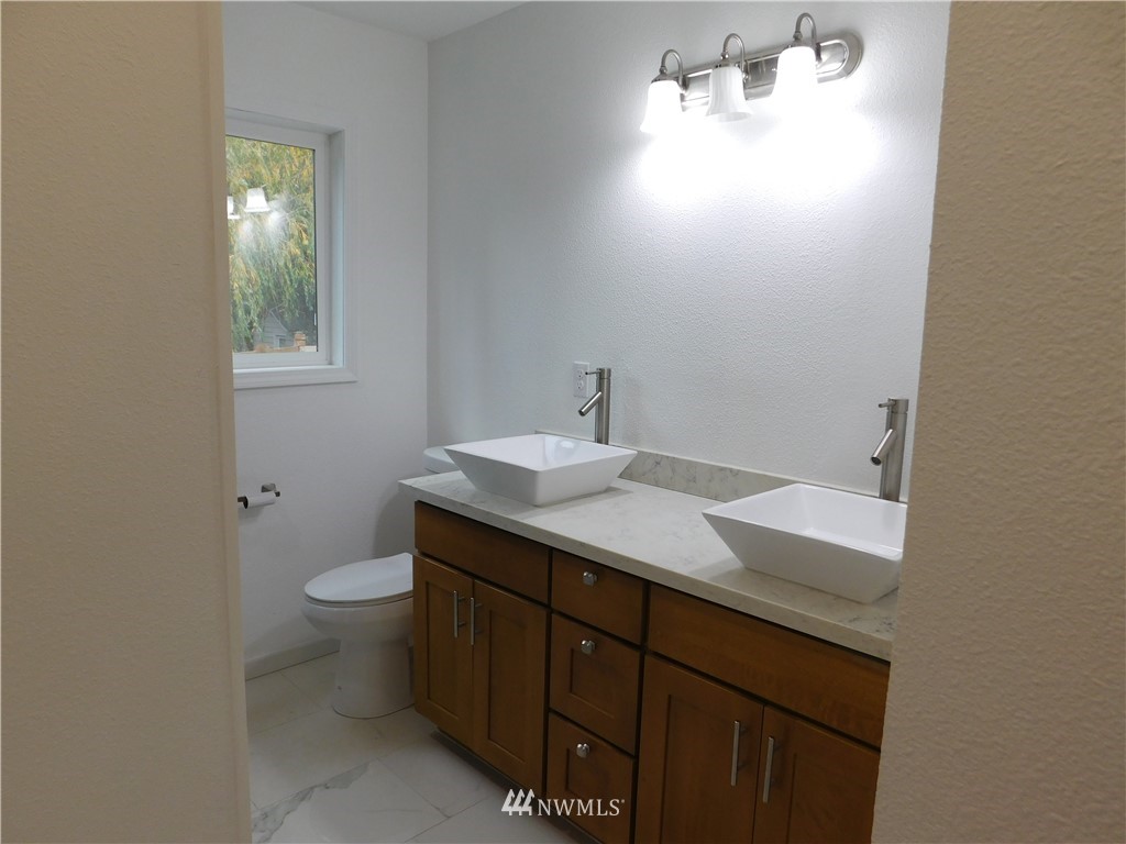 12054 Southeast 192nd Street Renton, WA 98058 - Photo 12 of 25 Gallery Image 12