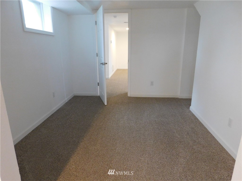 12054 Southeast 192nd Street Renton, WA 98058 - Photo 20 of 25 Gallery Image 20