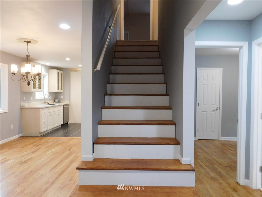 12054 Southeast 192nd Street Renton, WA 98058 - Photo 3 of 25 Gallery Image 3