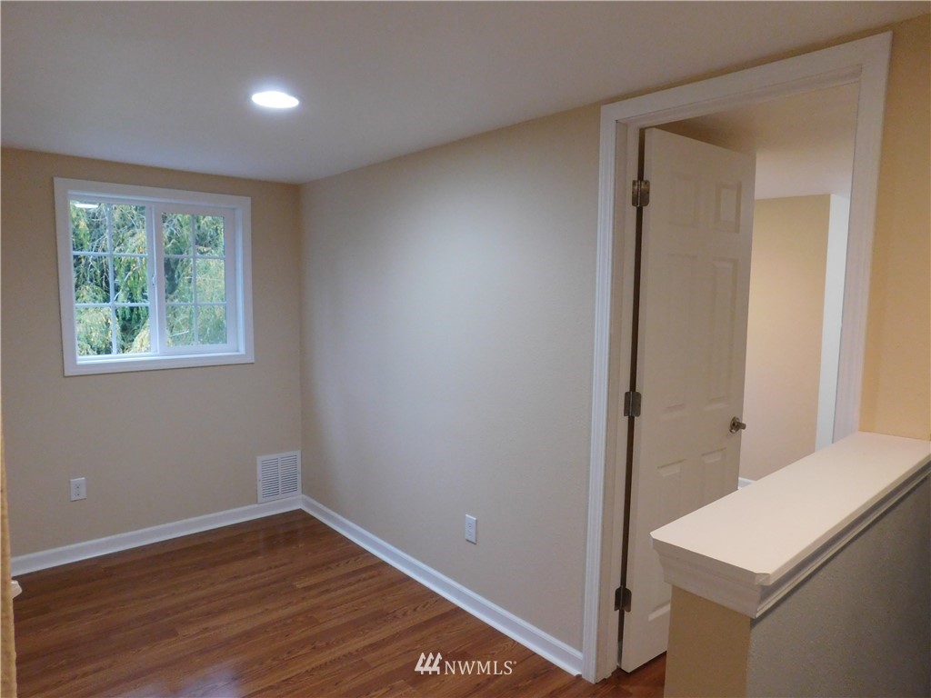 12054 Southeast 192nd Street Renton, WA 98058 - Photo 24 of 25 Gallery Image 24