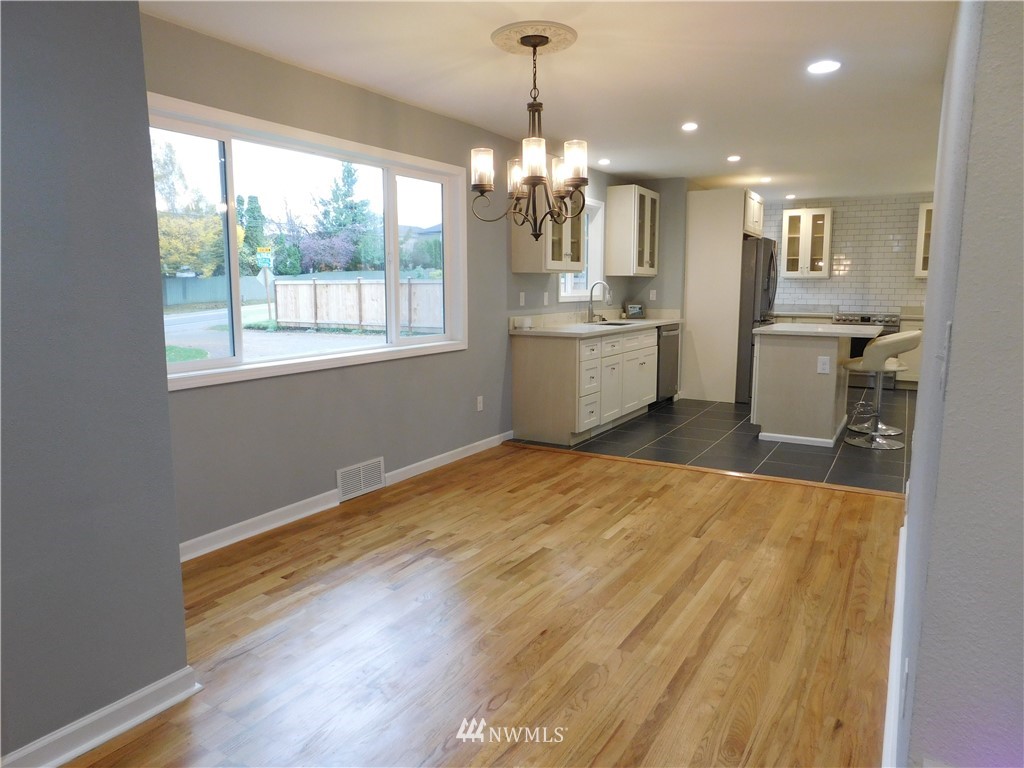 12054 Southeast 192nd Street Renton, WA 98058 - Photo 4 of 25 Gallery Image 4