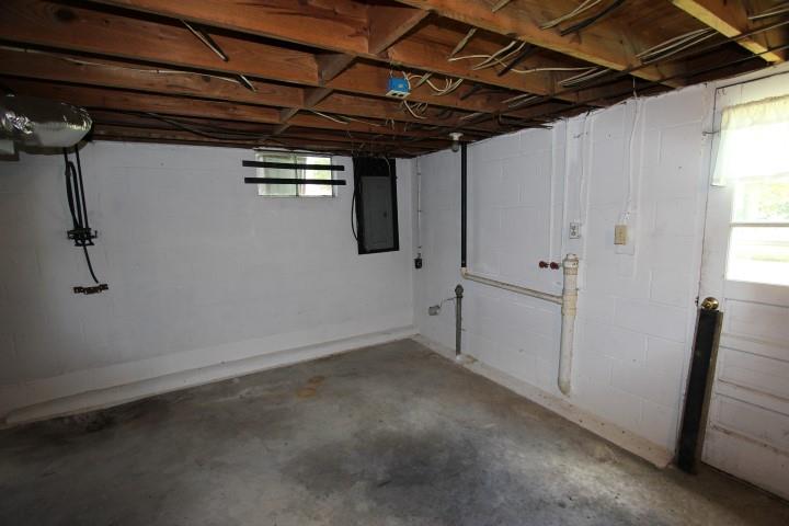 2101 South Main Street Tennessee Ridge, TN 37178 - Photo 16 of 20 Gallery Image 16