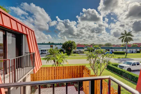 $369,000 | 3201 Meridian Way South, Unit A, Palm Beach Gardens, FL 33410