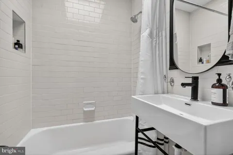 $1,095,000 | 1345 28th Street Northwest, Washington, DC 20007