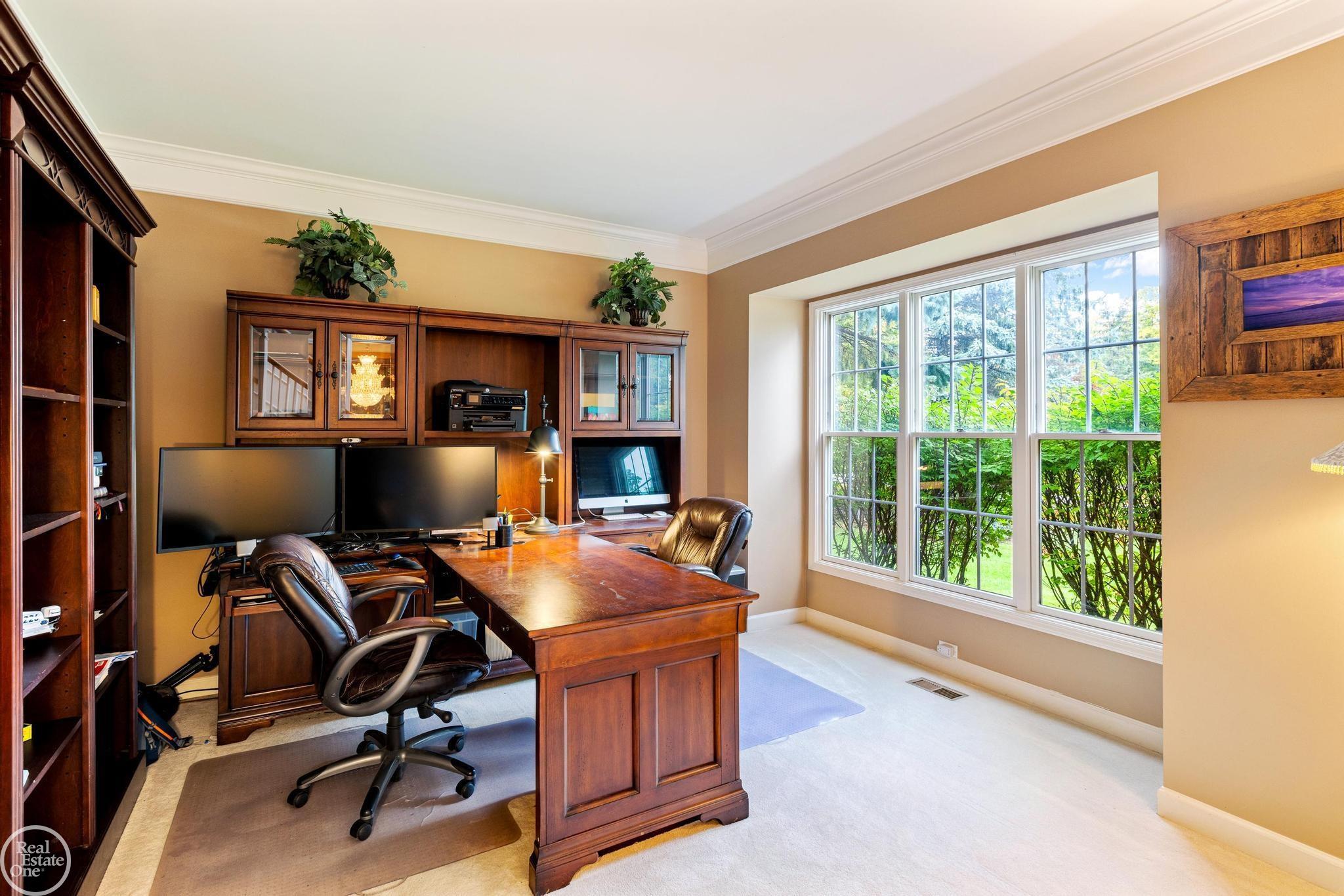 2457 Andover Boulevard Rochester, MI 48306 - Photo 6 of 74 50127734-5.JPG