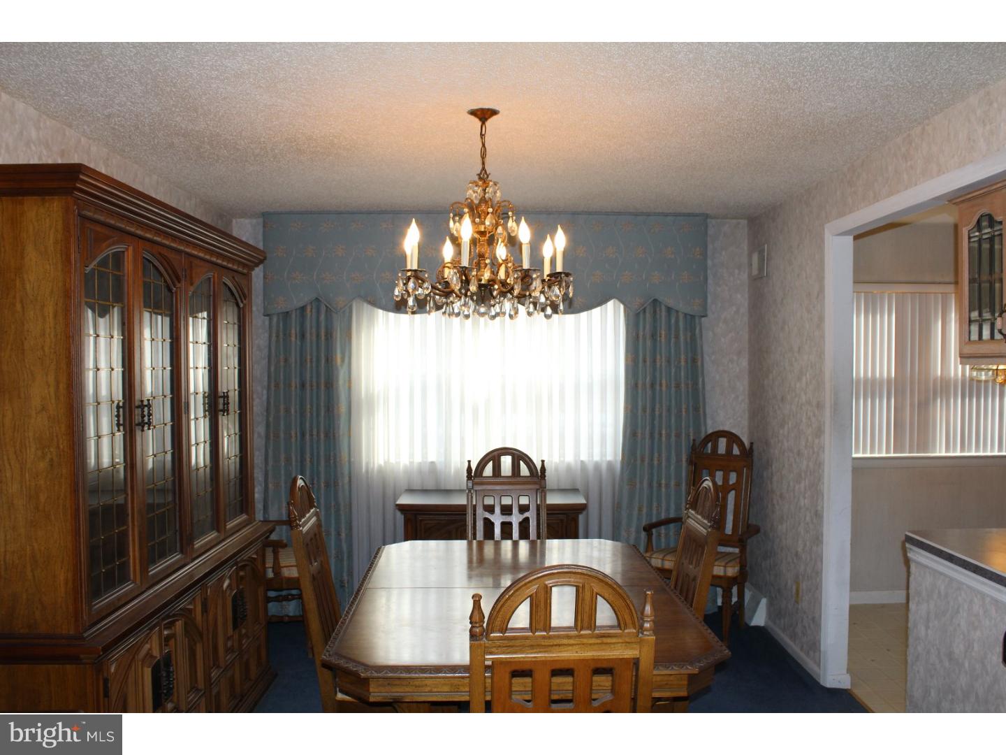 12653 Dunks Ferry Road Philadelphia, PA 19154 - Photo 6 of 17 Dining Room