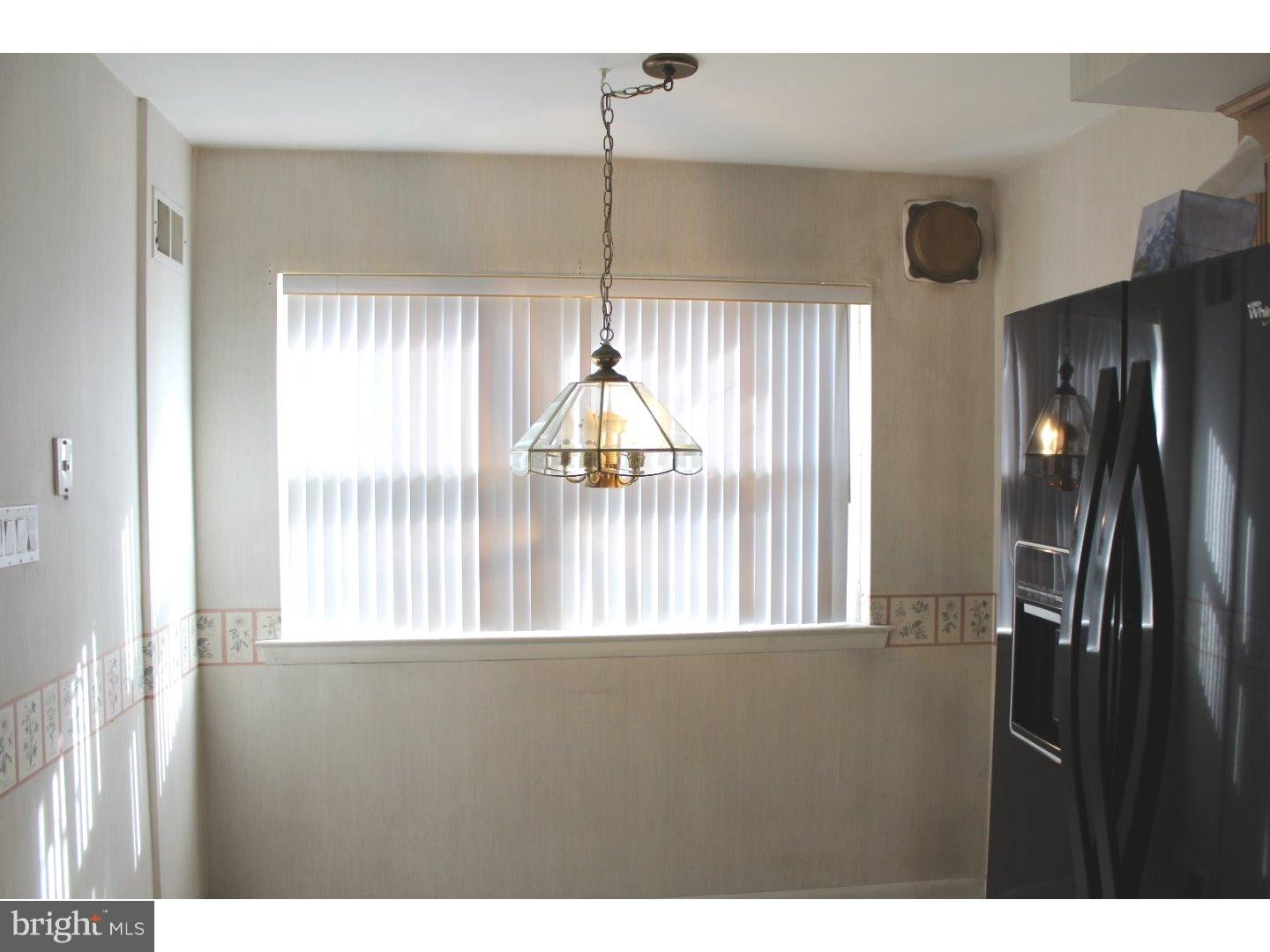 12653 Dunks Ferry Road Philadelphia, PA 19154 - Photo 10 of 17 Kitchen