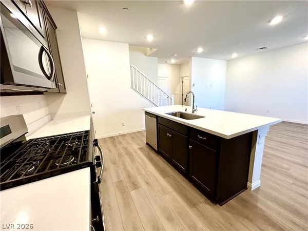 $2,850 | 12476 Kings Crk Place, Las Vegas, NV 89138