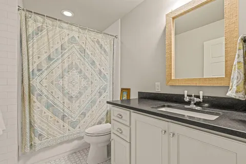 $825,000 | 809 Edgefield Road, Fort Worth, TX 76107