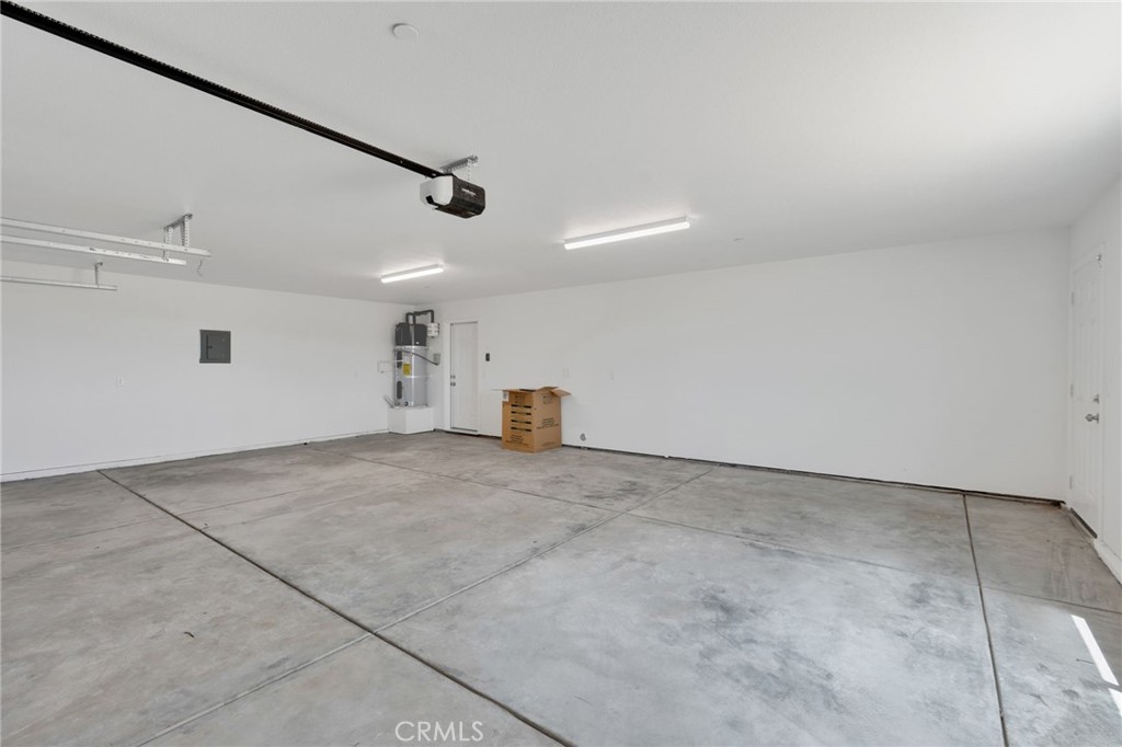 9835 Pyrite Avenue Hesperia, CA 92345 - Photo 44 of 46