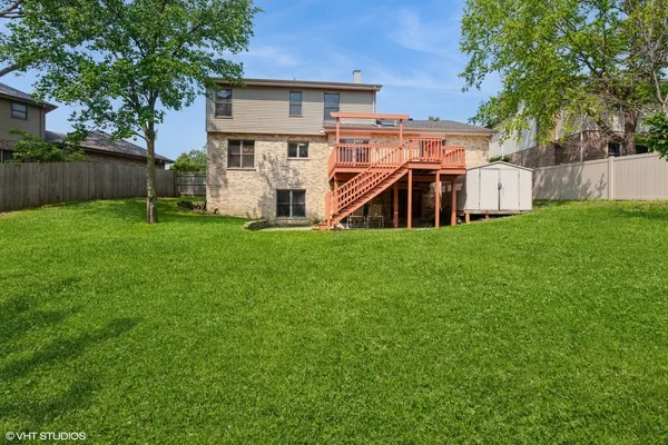$579,900 | 8885 Dryden Street, Woodridge, IL 60517