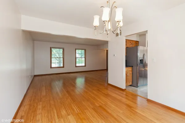 $579,900 | 8885 Dryden Street, Woodridge, IL 60517