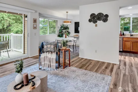 $369,950 | 8642 164th Avenue Northeast, Unit B204, Redmond, WA 98052